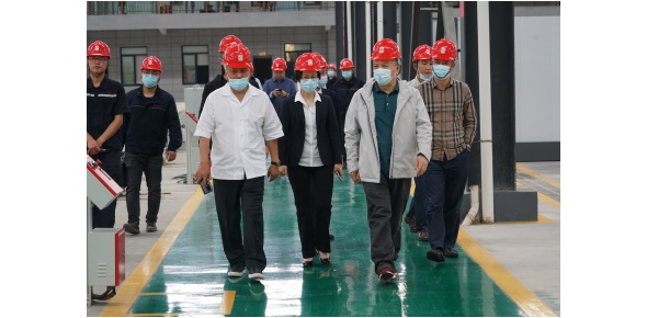 2022-5-10黃學(xué)工等省工信廳總工程師等領(lǐng)導(dǎo)視察萬眾集團